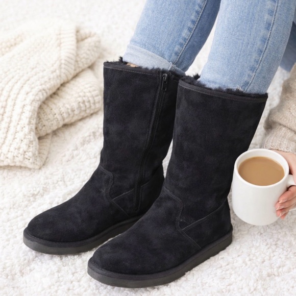 UGG Shoes - UGG Alber Mid-Calf Black Suede Boots Women’s Size 7 Fur Lined Side Zip